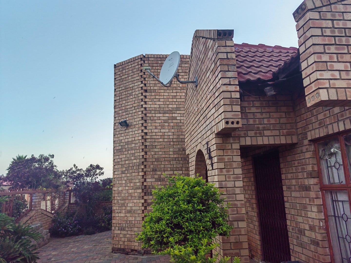 3 Bedroom House for sale in Lebowakgomo Zone A P24113958001