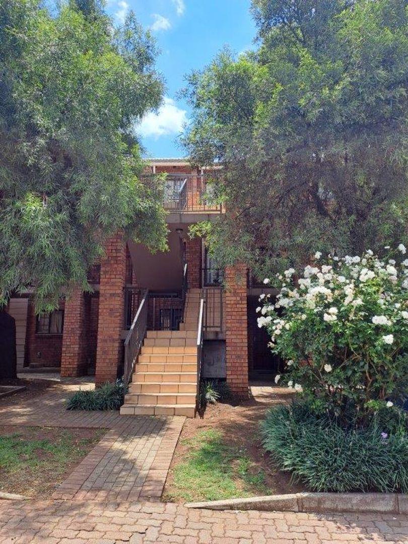 2 Bedroom Townhouse for sale in Eco Park Estate P24113959192