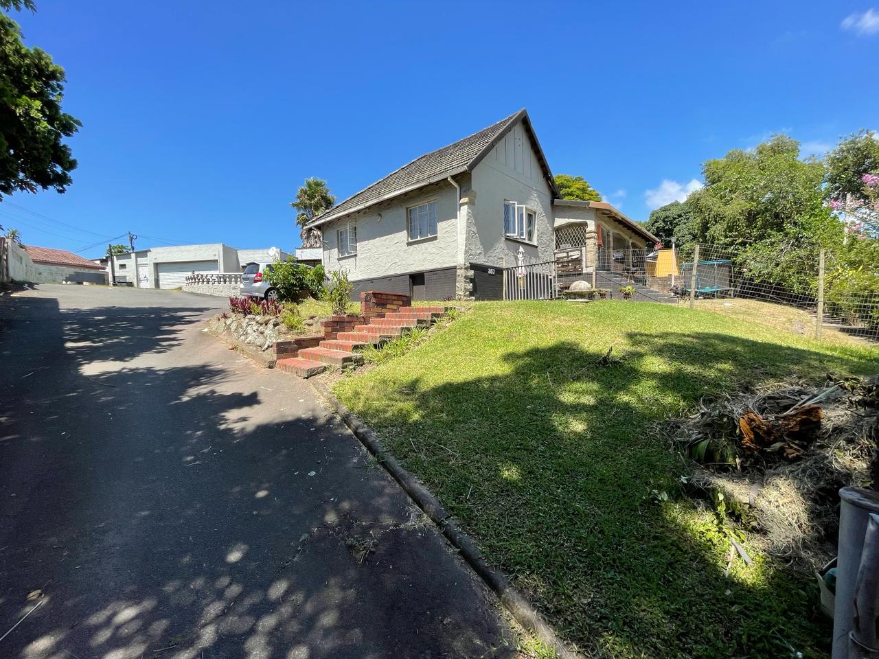 3 Bedroom House for sale in Bellair P24113959307