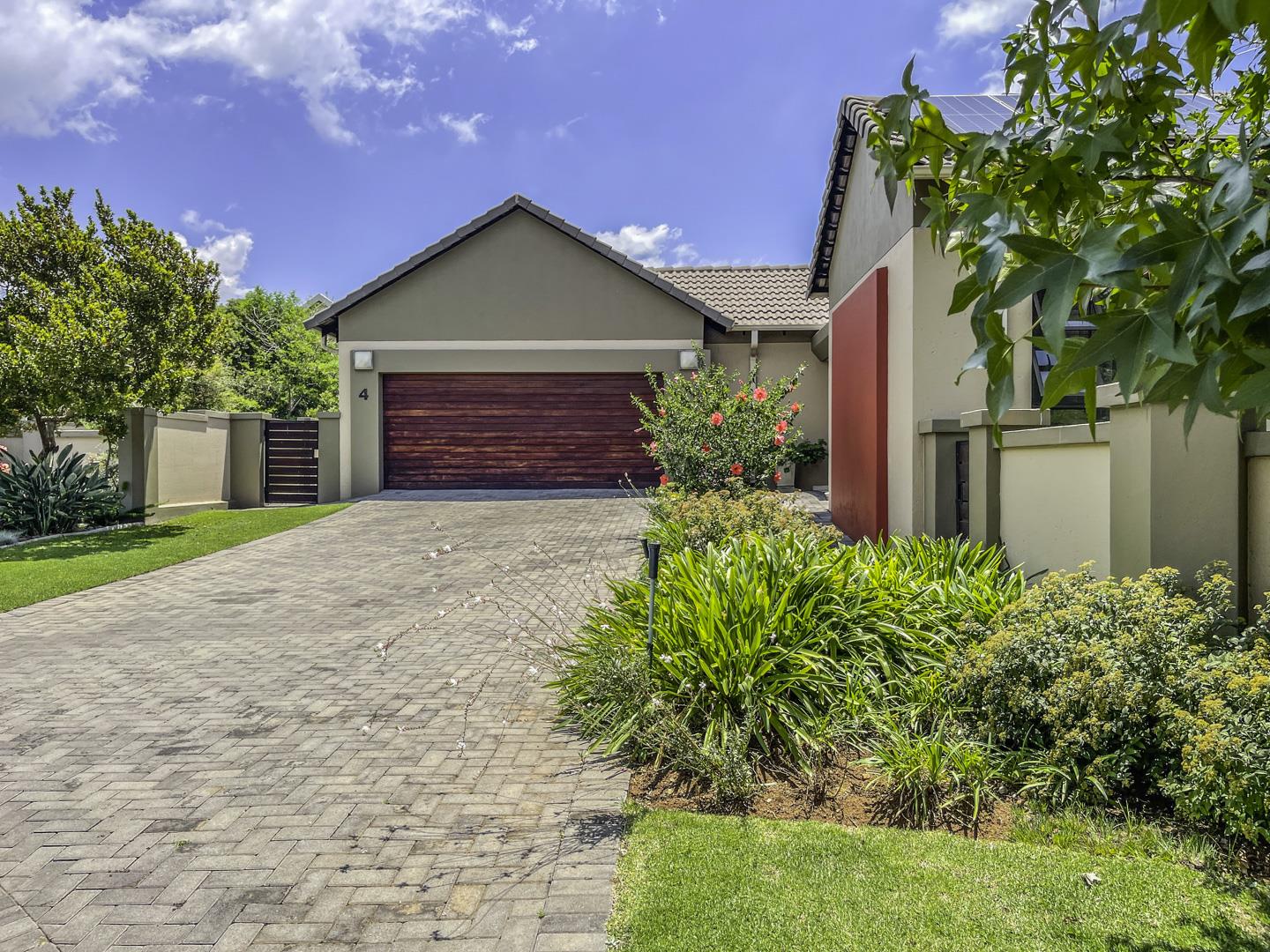 3 Bedroom House for sale in Retire at Midstream P24113959541