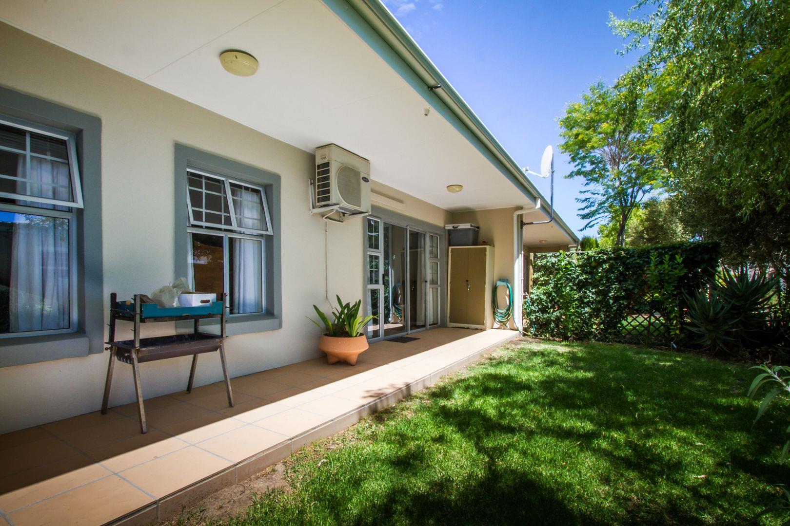 2 Bedroom House for sale in Oudtshoorn Rural P24113959551