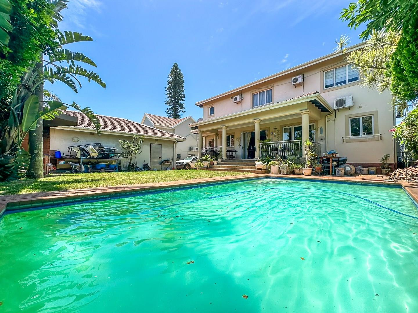 5 Bedroom House for sale in Athlone 77 Kaunda Road P24