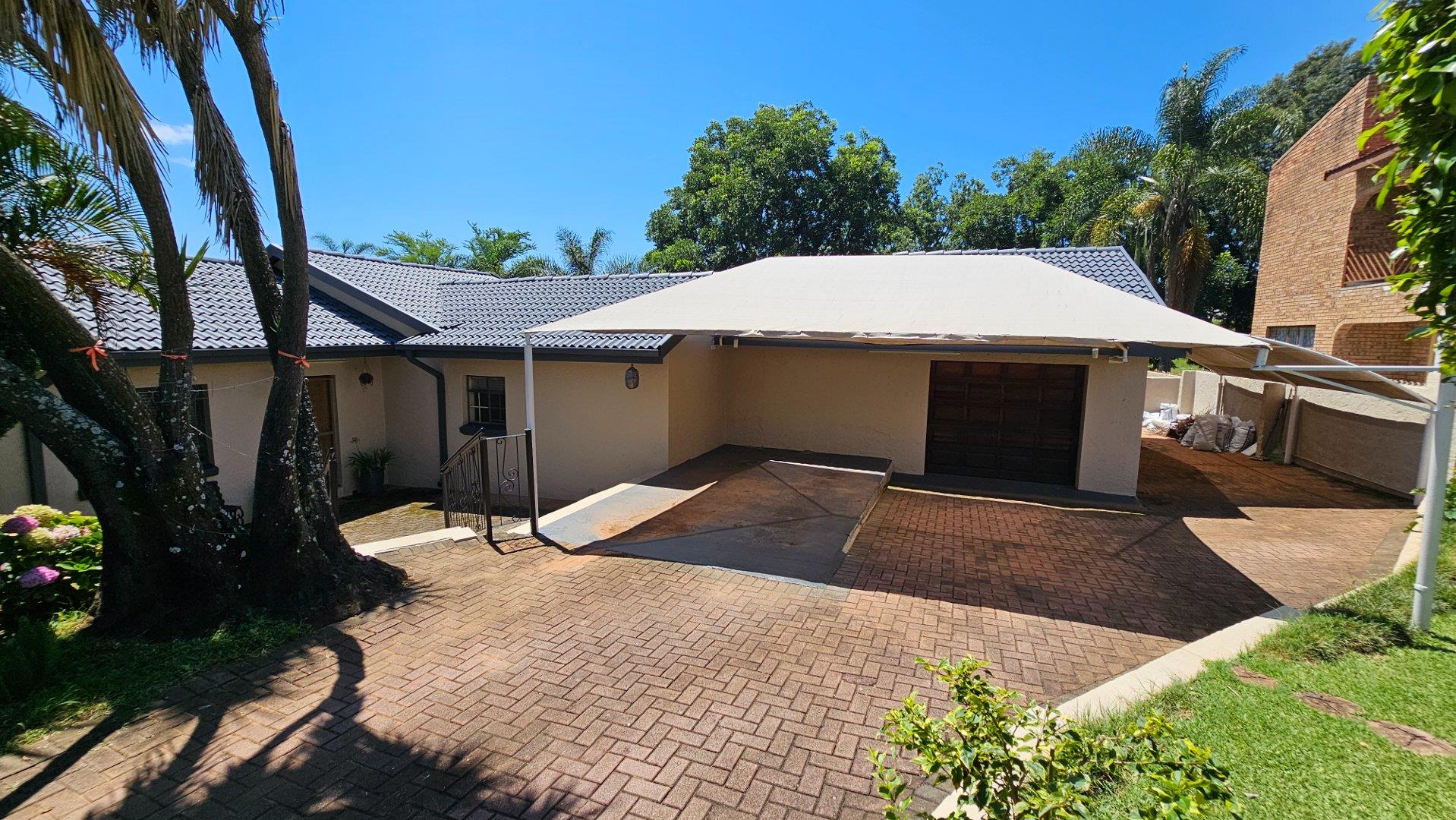 3 Bedroom House for sale in Kingsview Ext 2 31 Diamant Street P24