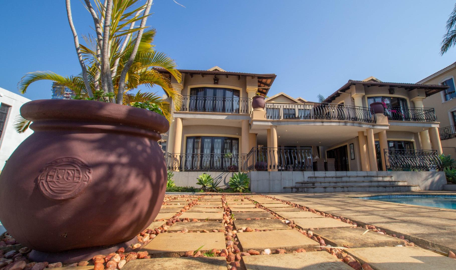 3 Bedroom Townhouse for sale in Umhlanga Ridge P24113961772