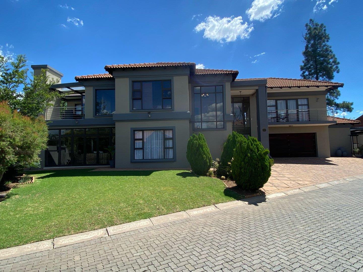 5 Bedroom House for sale in Vanderbijlpark SW 5 P24113962296