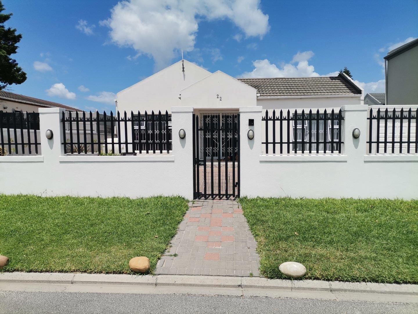 3 Bedroom House for sale in Weltevreden Valley P24113962668