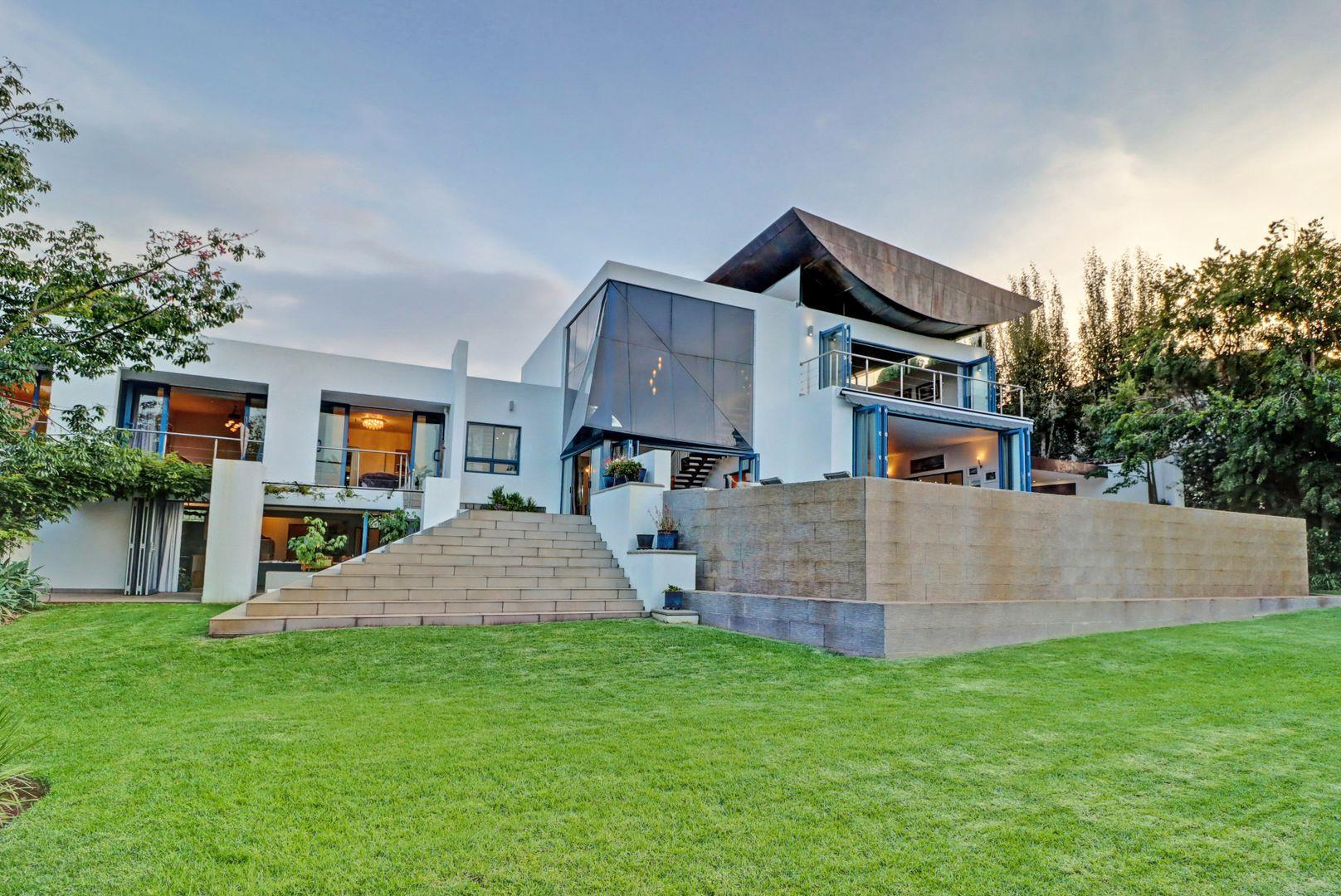 5 Bedroom House for sale in Waterkloof P24113962982