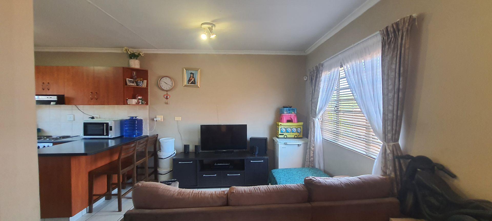 1 Bedroom Apartment / flat for sale in Tongaat Central 4 Ss Rambos, 35 Plane Street, Unit 4