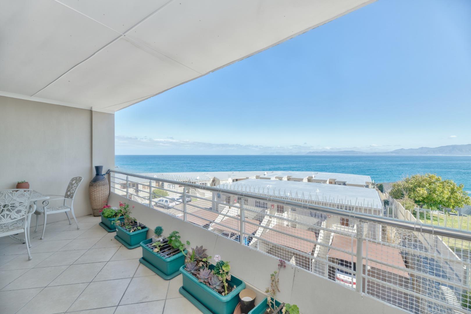 3 Bedroom Apartment / flat for sale in De Kelders Whale Cove, 17c