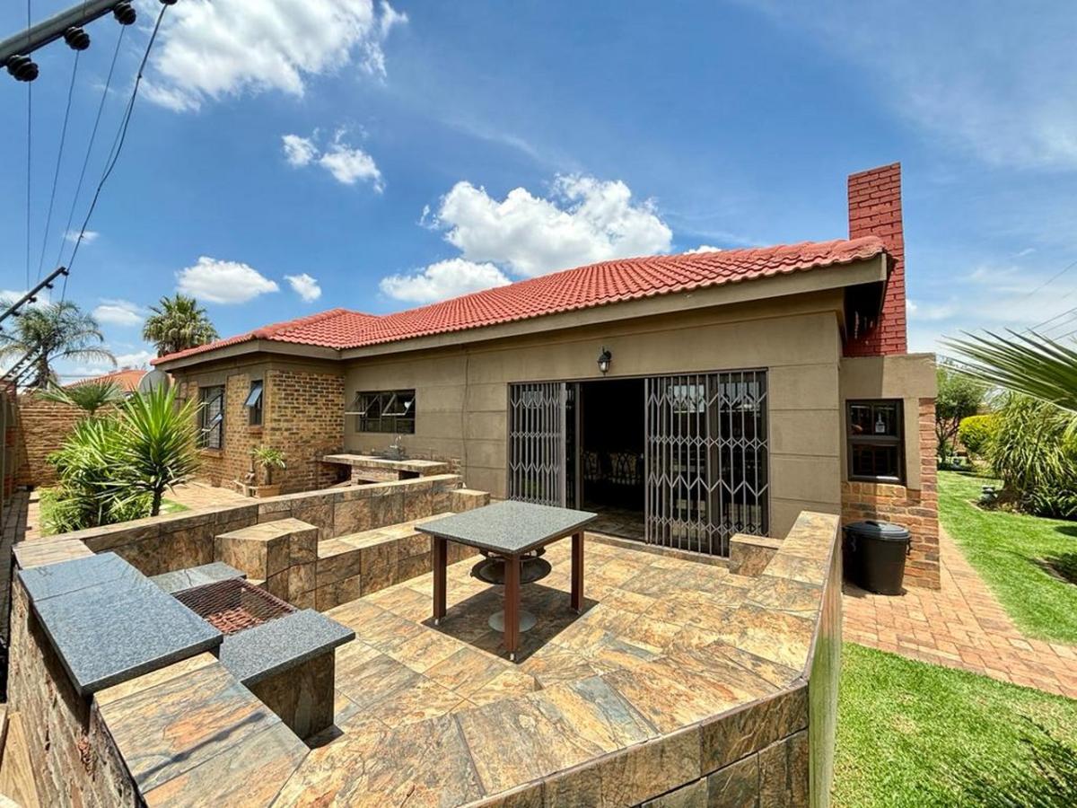 Southdowns Estate, Alberton Property Property and houses for sale in