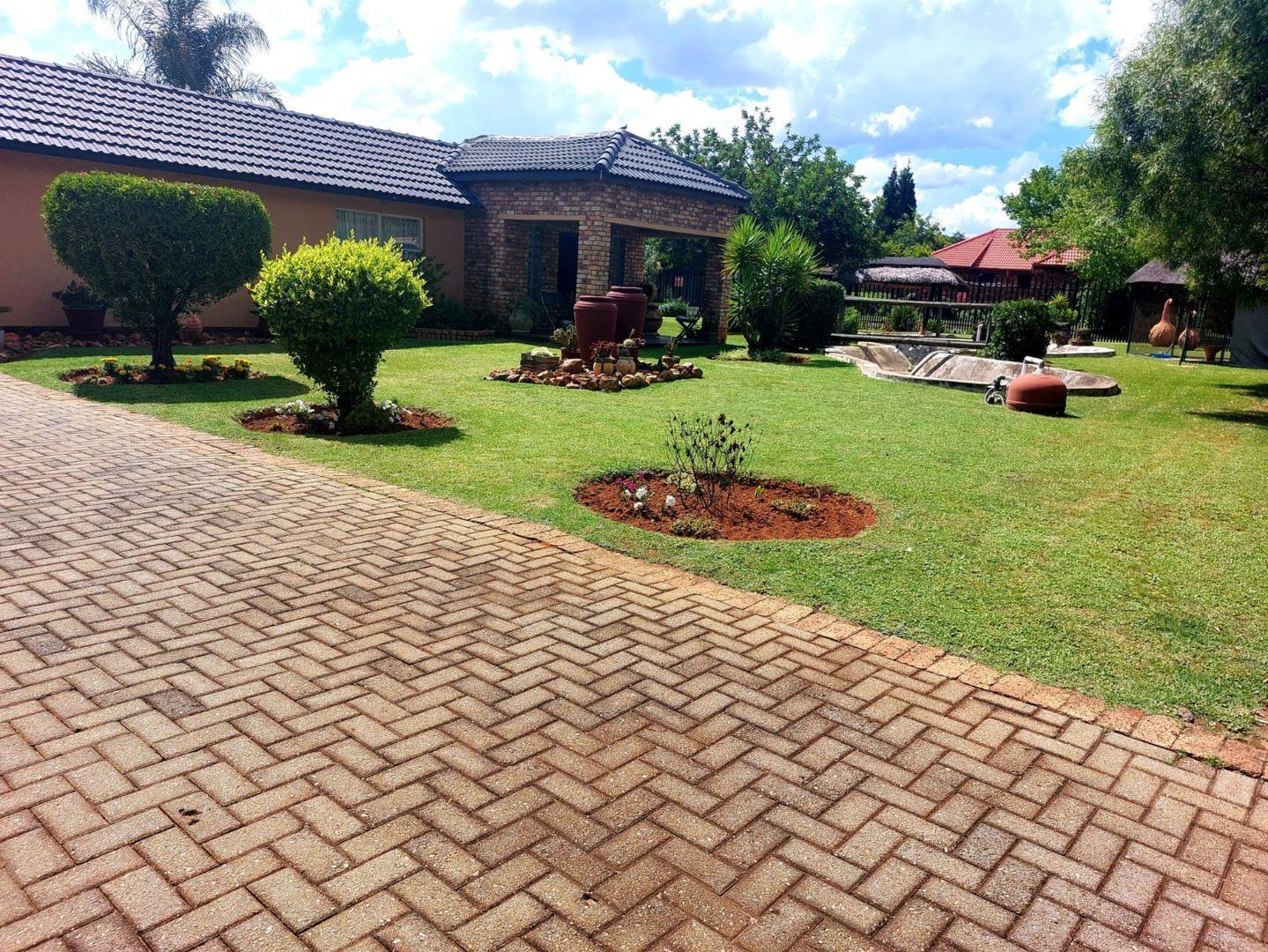 5 Bedroom House for sale in Mayfield Park P24113964704