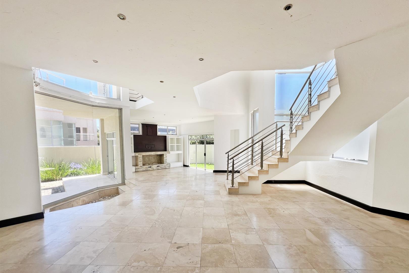 4 Bedroom House to rent in Sandown P24113966203