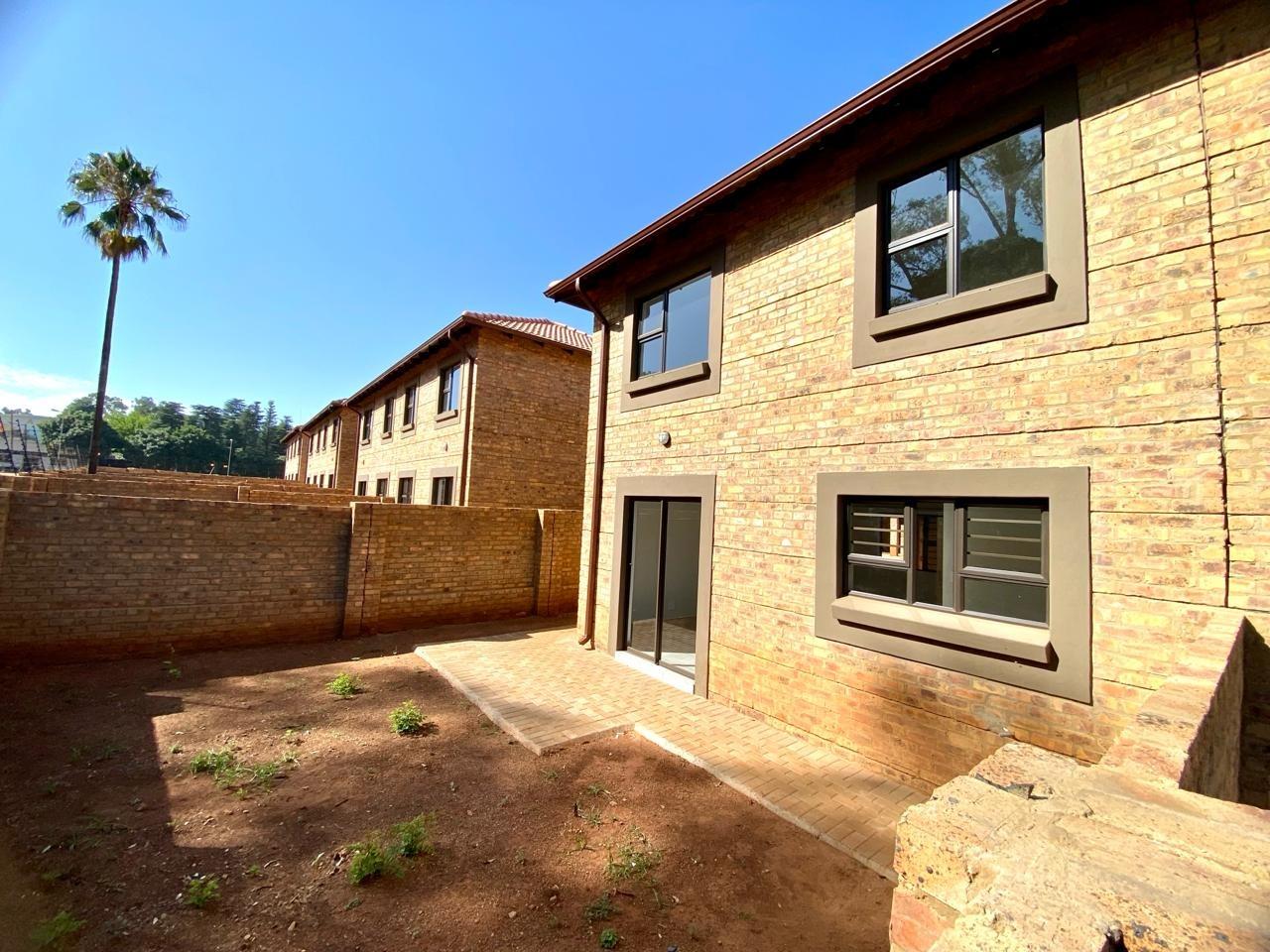 3 Bedroom Townhouse for sale in Willow Glen P24113967479