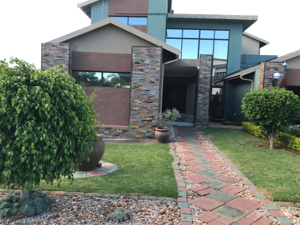 5 Bedroom House for sale in Celtic Meadows P24113967767