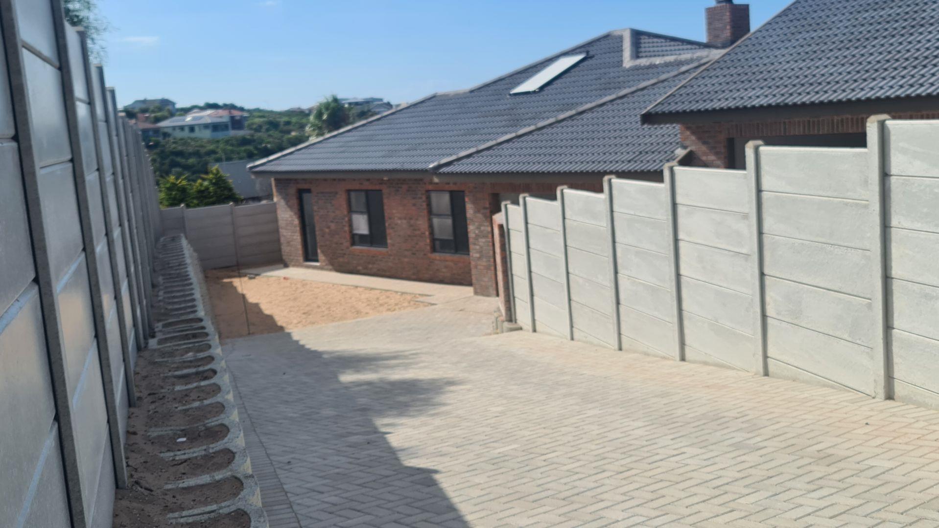 3 Bedroom House for sale in Dana Bay Unit 1 Flora Road 382, 382 Flora