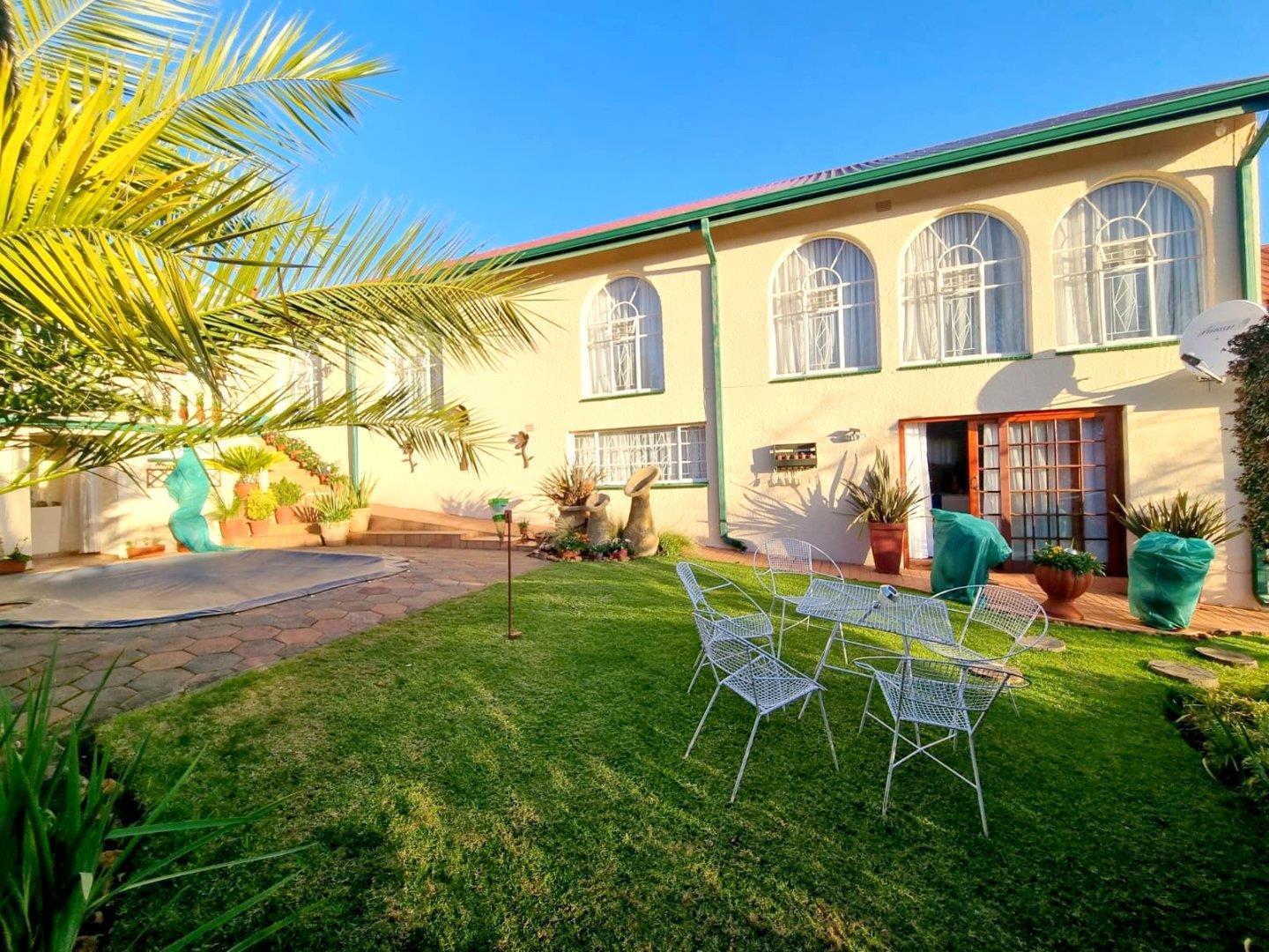 3 Bedroom House for sale in Panorama P24113968565