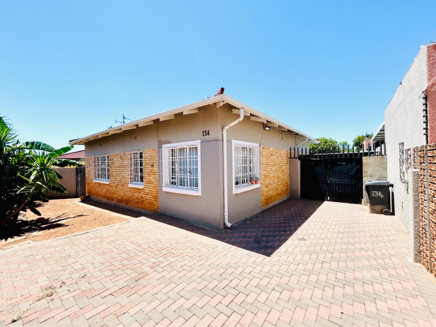 5 Bedroom House for sale in Newlands 134 Waterval Road P24113957023