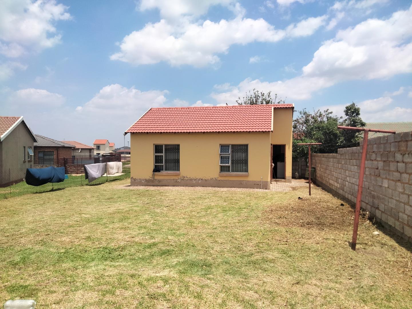 2 Bedroom House for sale in Sharon Park P24113969640