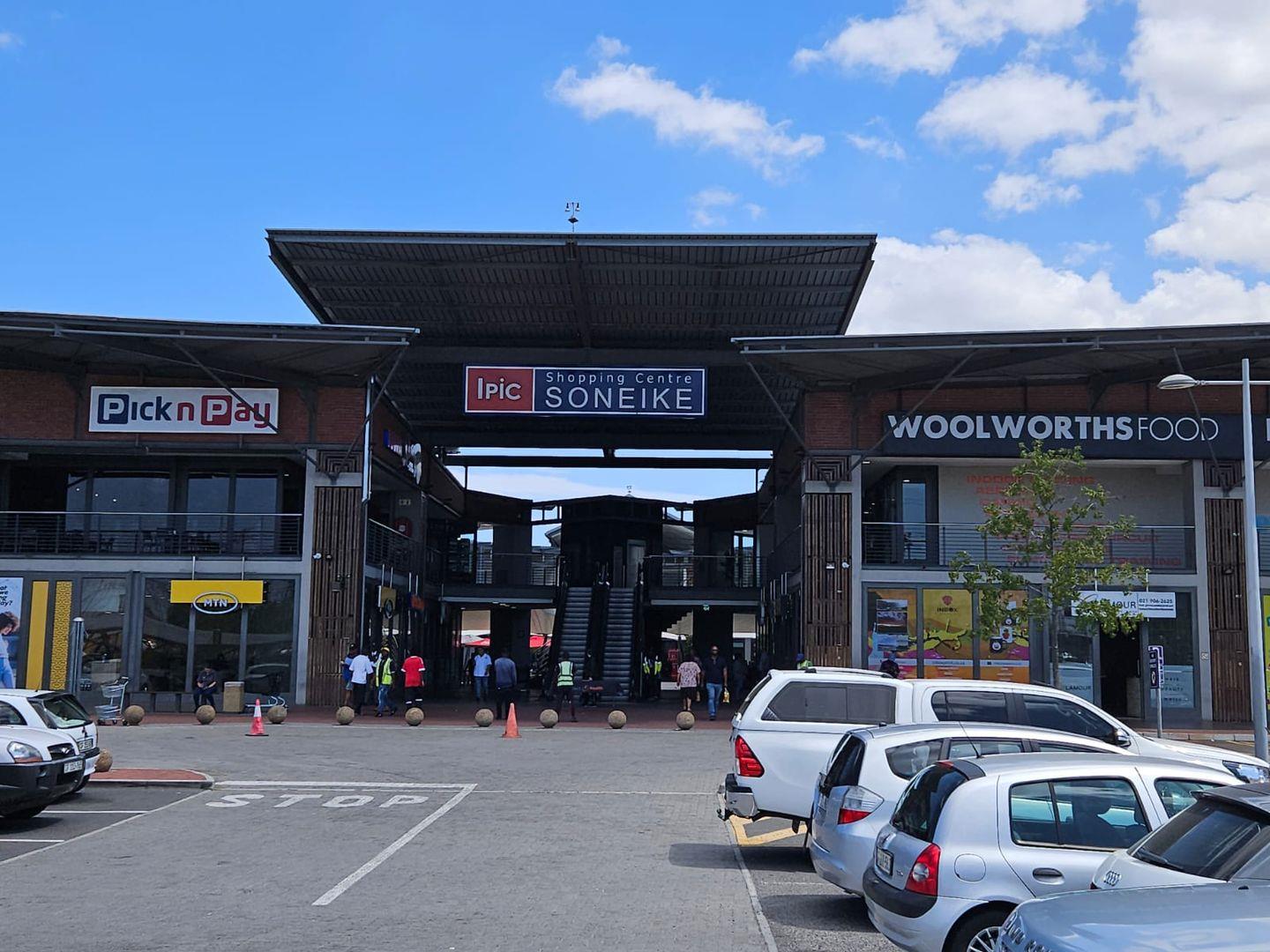 Commercial property to rent in Soneike 6b Soneike Mall, 1 Bottelary