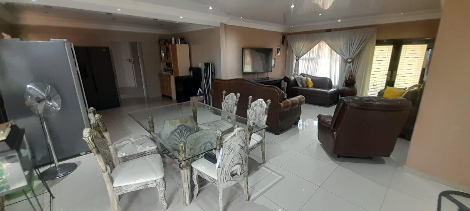 4 Bedroom House for sale in Danville P24113970930