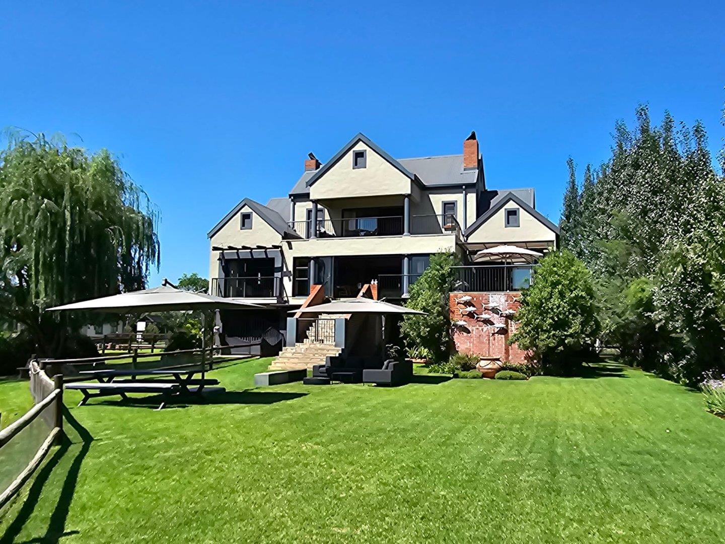 The Coves Property Houses for sale in The Coves