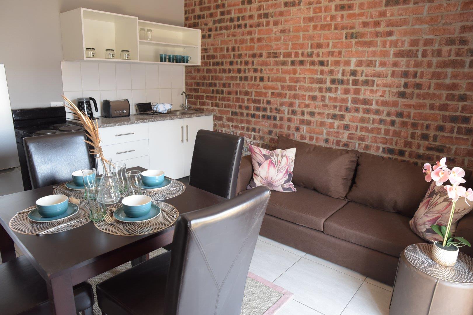 2 Bedroom Apartment / flat for sale in Raceway P24113972945