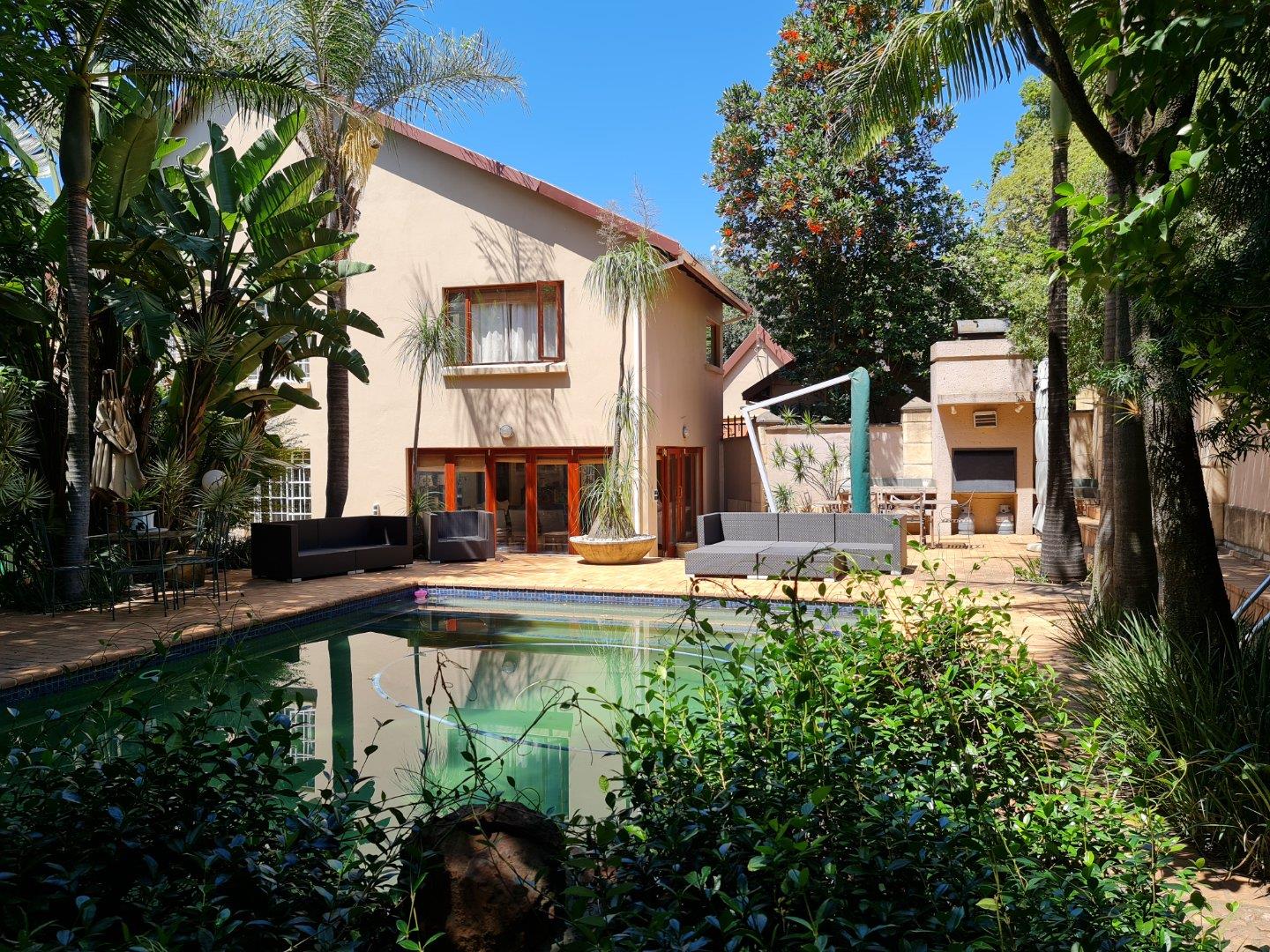 4 Bedroom House for sale in Bryanston 137 Eccleston Drive P24111417386