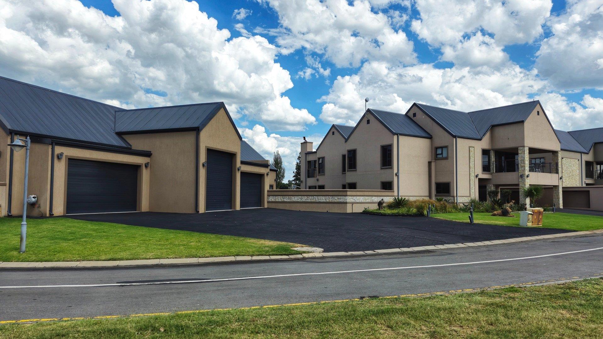 5 Bedroom House for sale in Heron Banks Golf Estate P24113973534