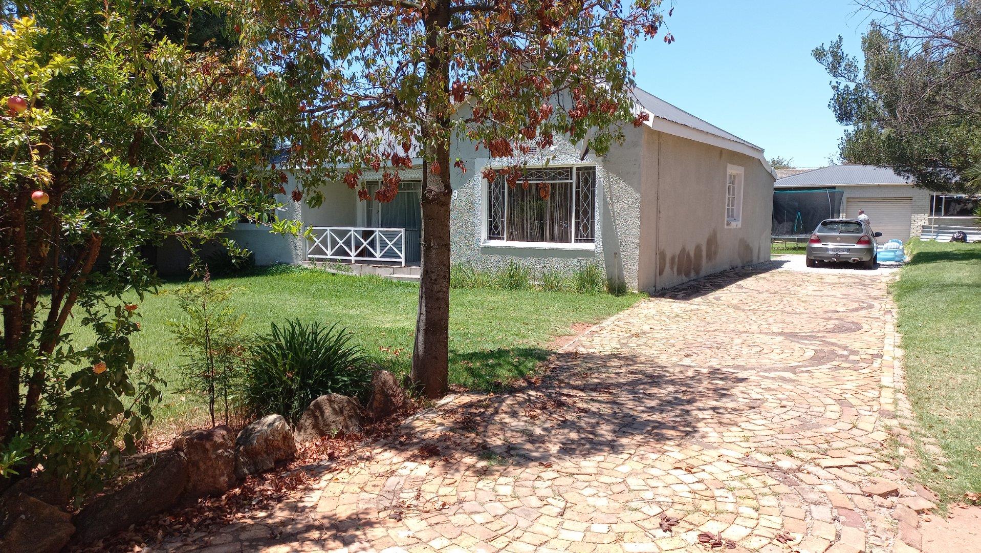 Krugersdorp North Property Houses for sale in Krugersdorp North