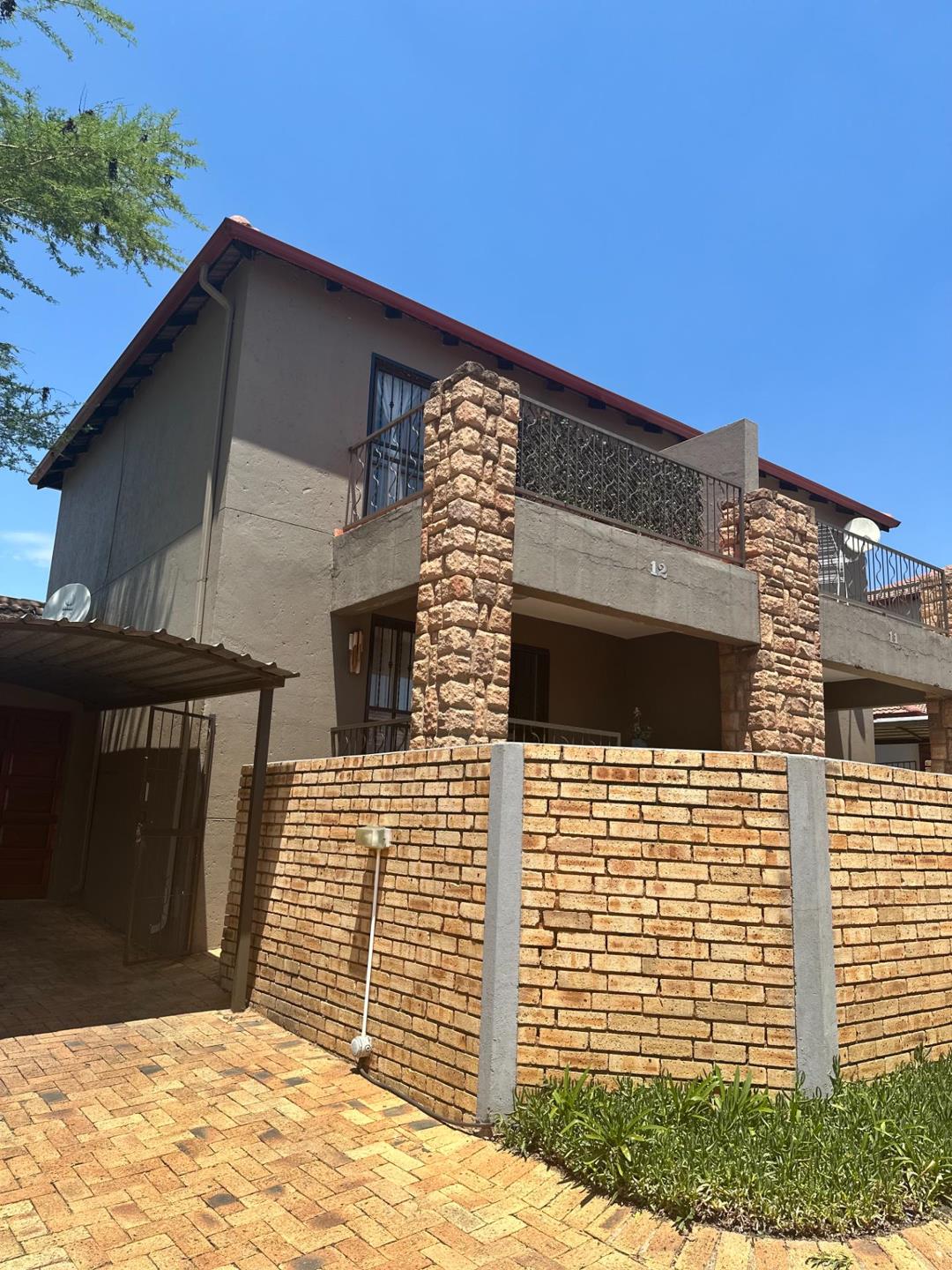 2 Bedroom Townhouse for sale in Northgate P24113977364