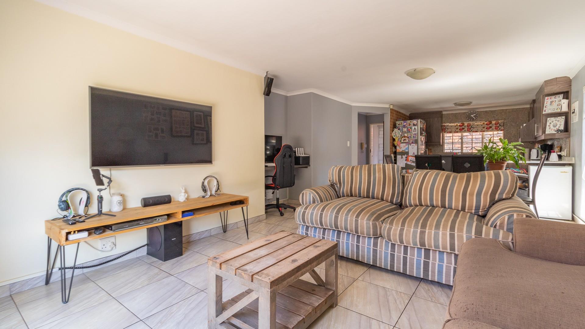 2 Bedroom Townhouse for sale in Eastleigh 9a High Road P24113977633