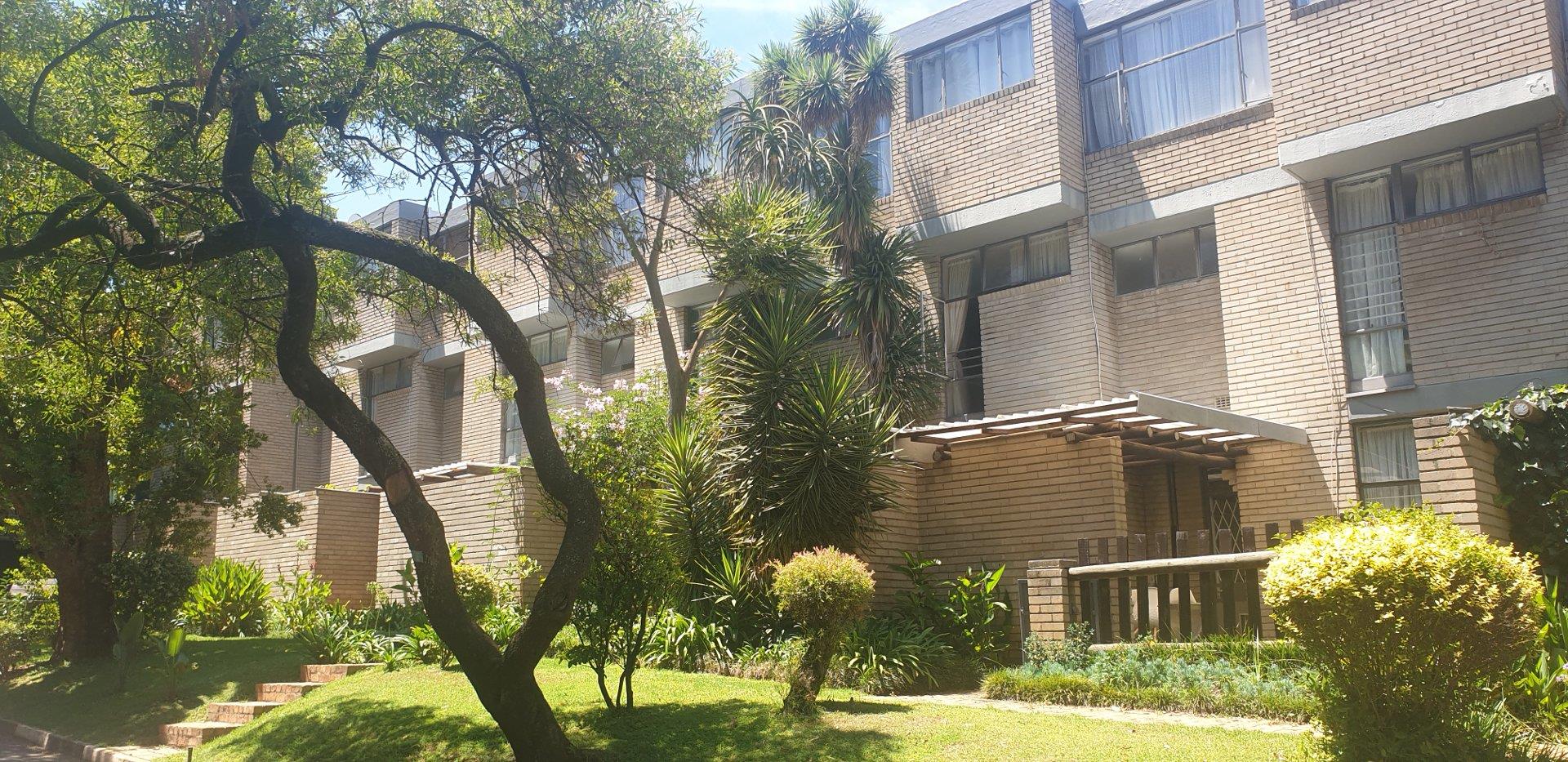 1 Bedroom Apartment / flat for sale in Norwood Norwood Garden Village 74 Hamlin Street P24