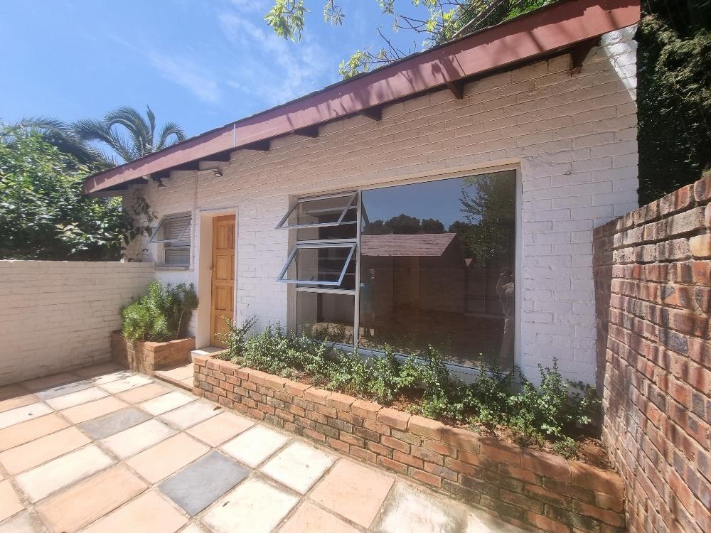 2 Bedroom Apartment / flat to rent in Lynnwood Manor P24113980616