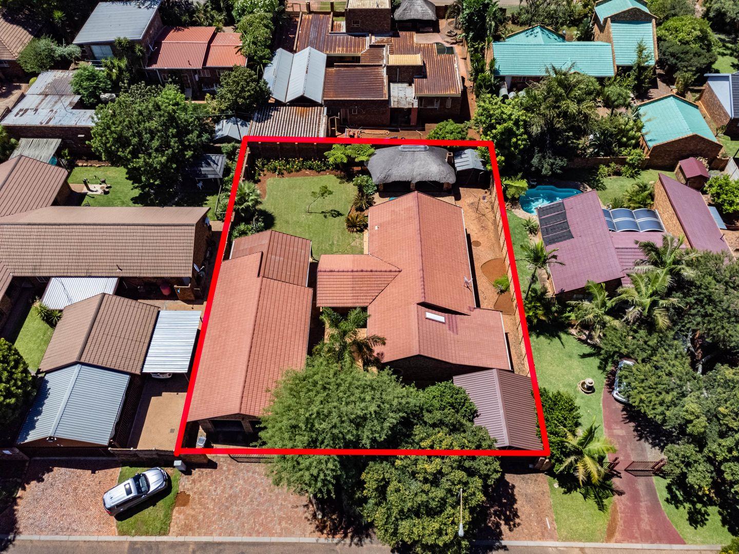 3 Bedroom House for sale in Karenpark 32 Vinca Road P24113981631