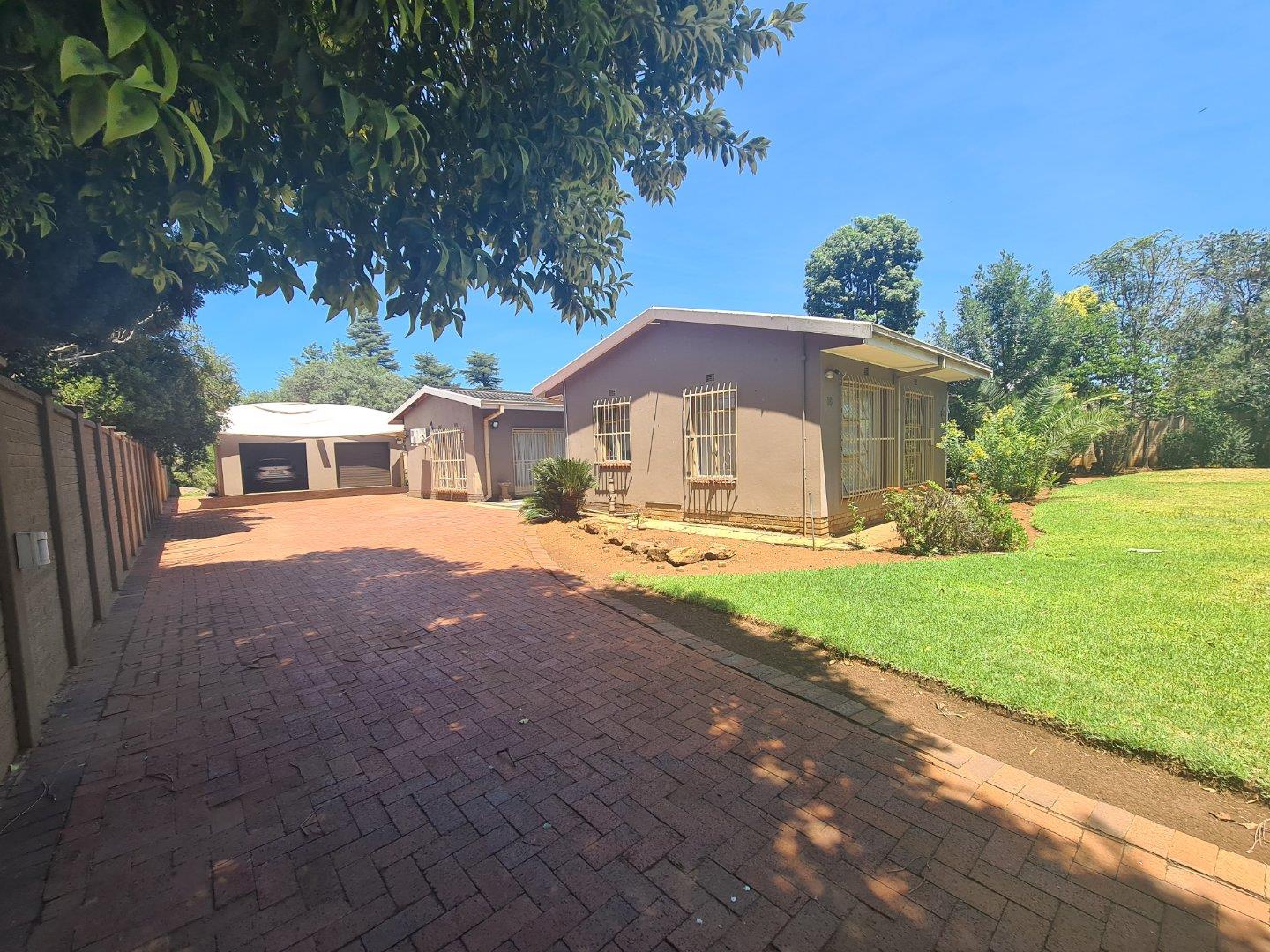 3 Bedroom House for sale in Arcon Park P24113982040