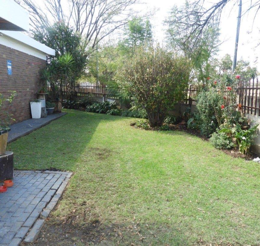 2 Bedroom Townhouse for sale in Peacehaven P24113982257