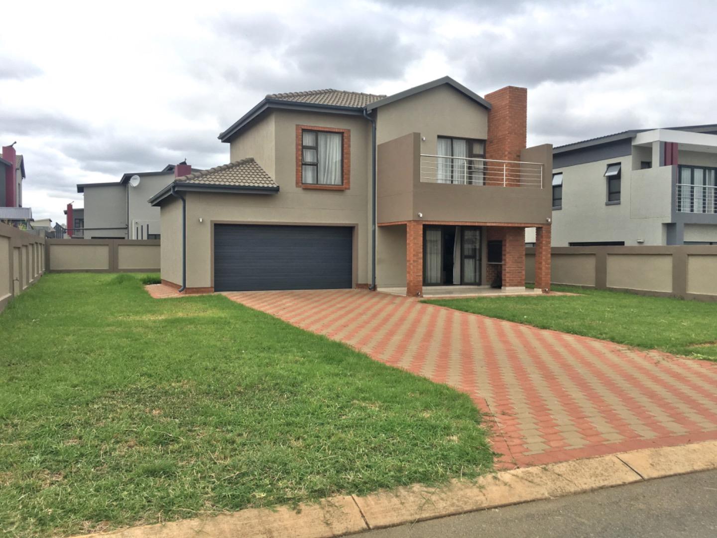 3 Bedroom House for sale in Zambezi Manor Lifestyle Estate P24113982331