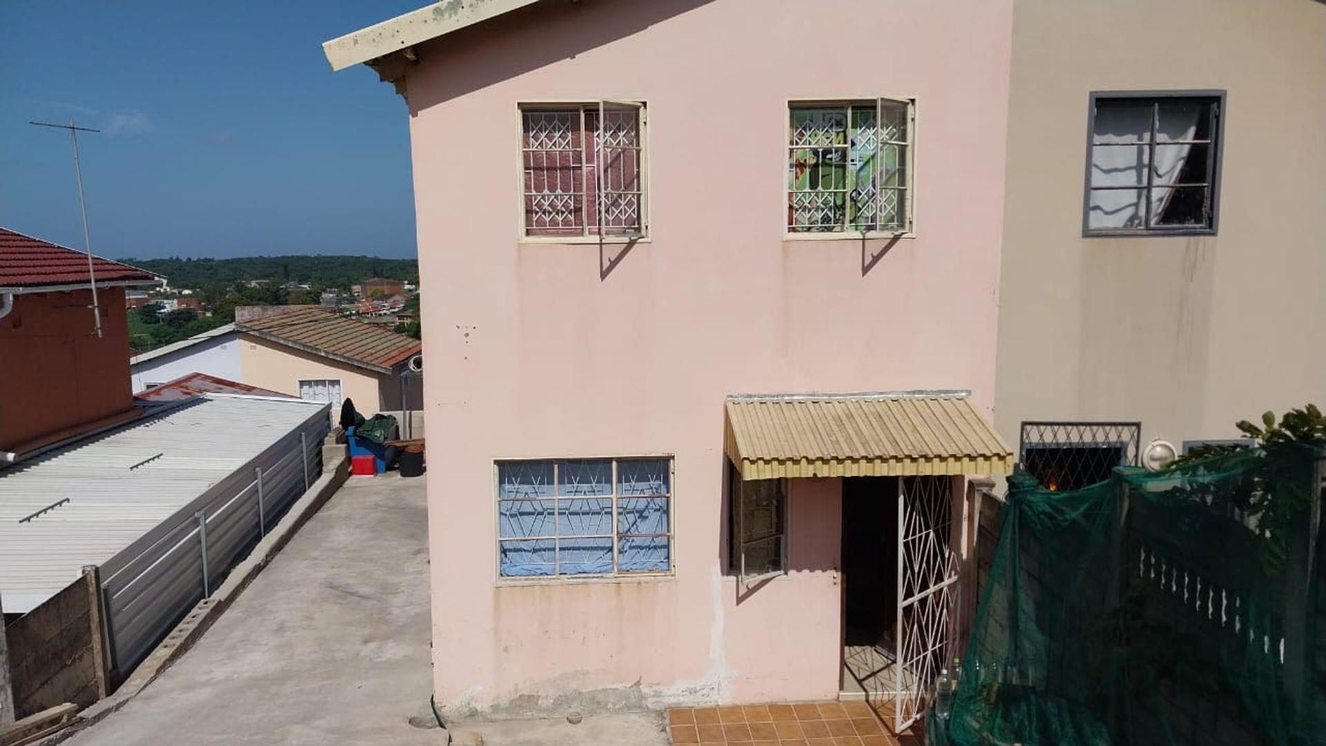 3 Bedroom House for sale in Woodhurst P24113982811