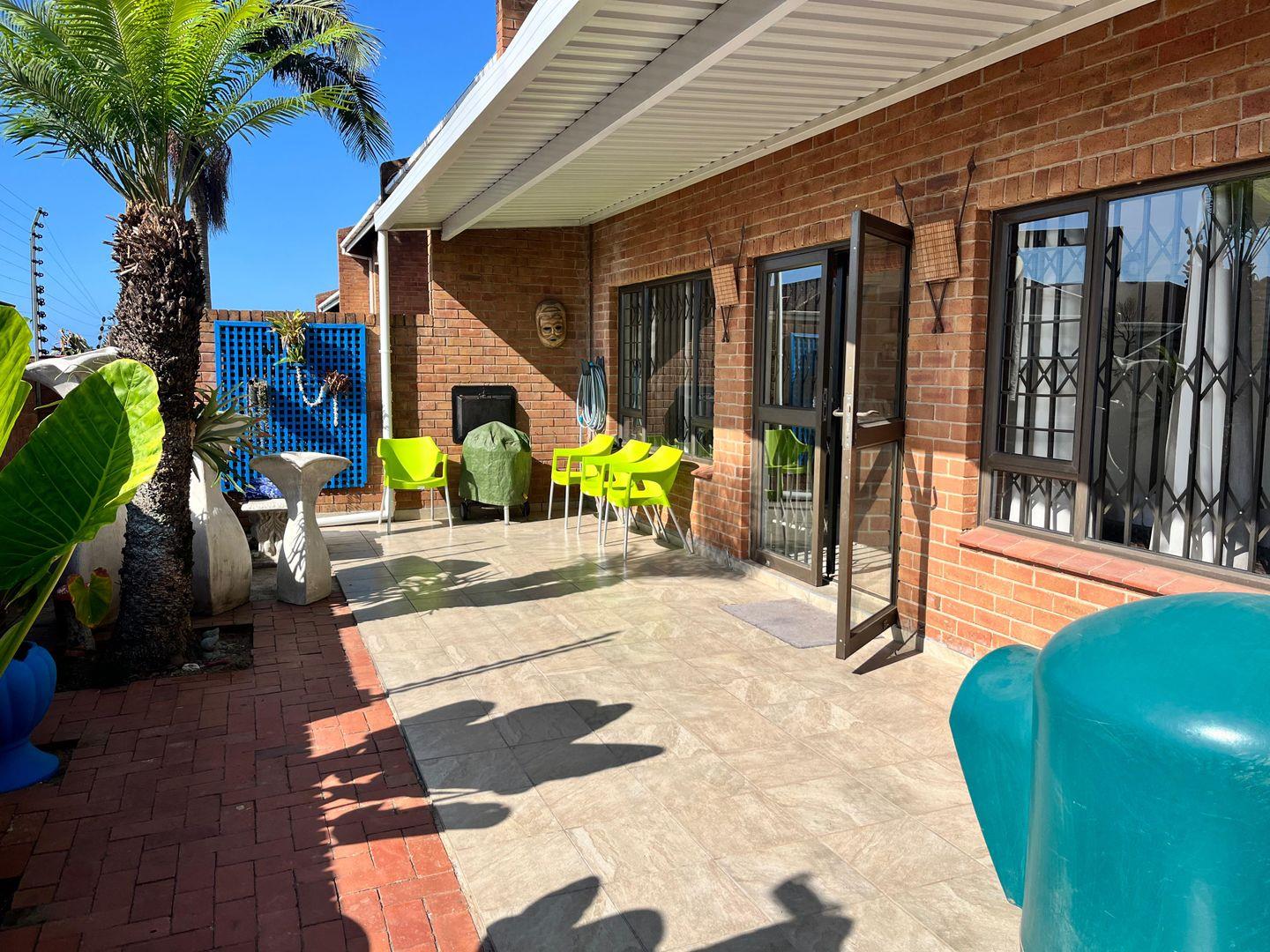 3 Bedroom Apartment / flat for sale in Scottburgh Central 1 Ss Eaves