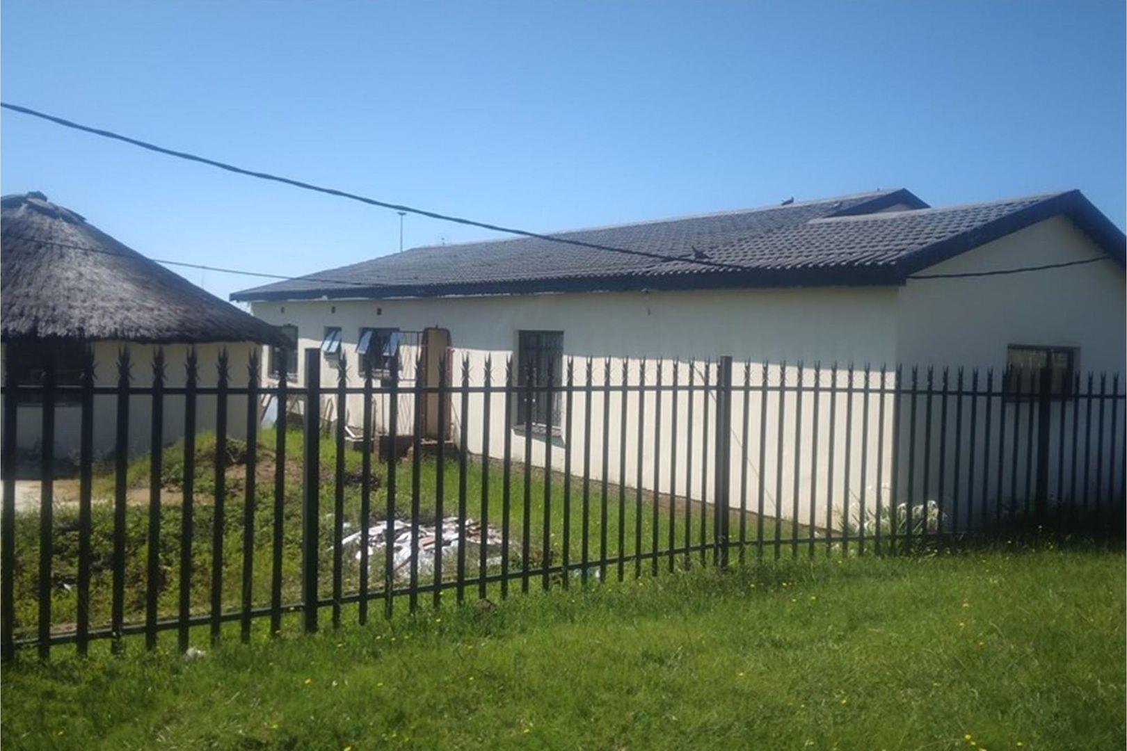 4 Bedroom House for sale in Osizweni P24113983124