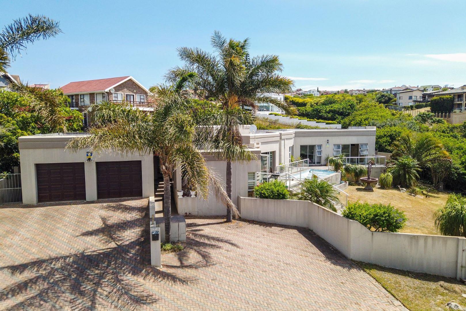 4 Bedroom House for sale in Wavecrest P24113984460