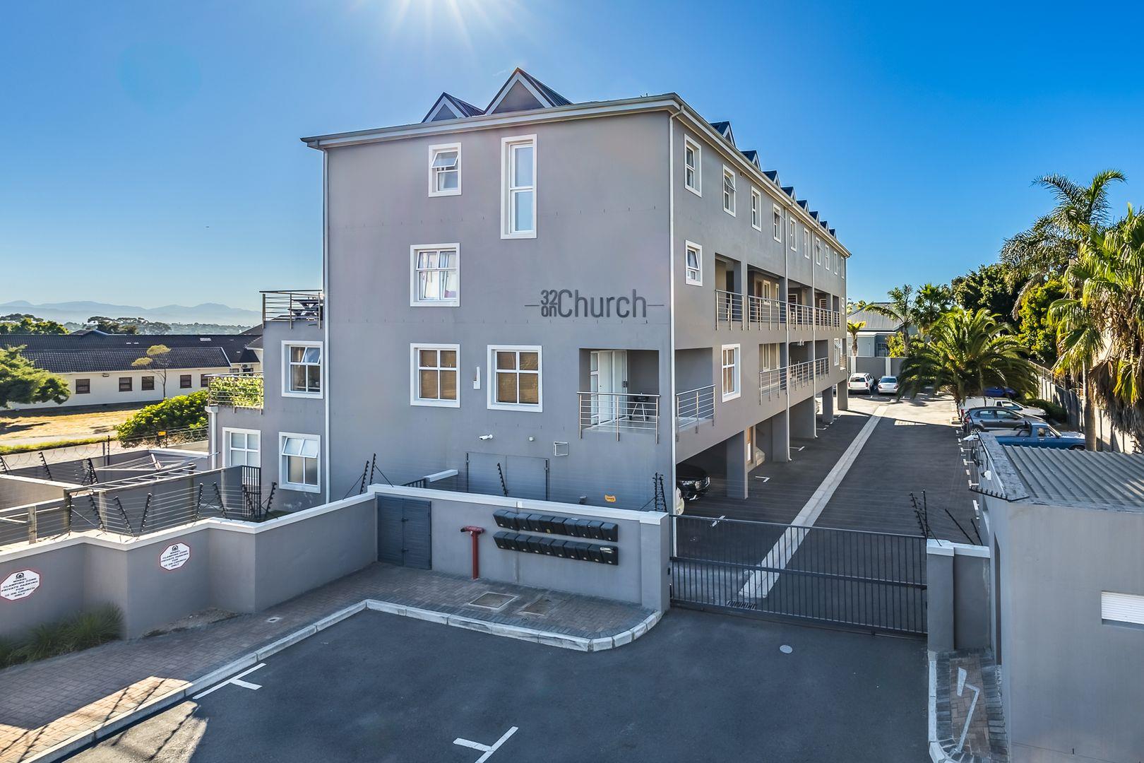 2 Bedroom Apartment / flat for sale in Durbanville Central P24113985498