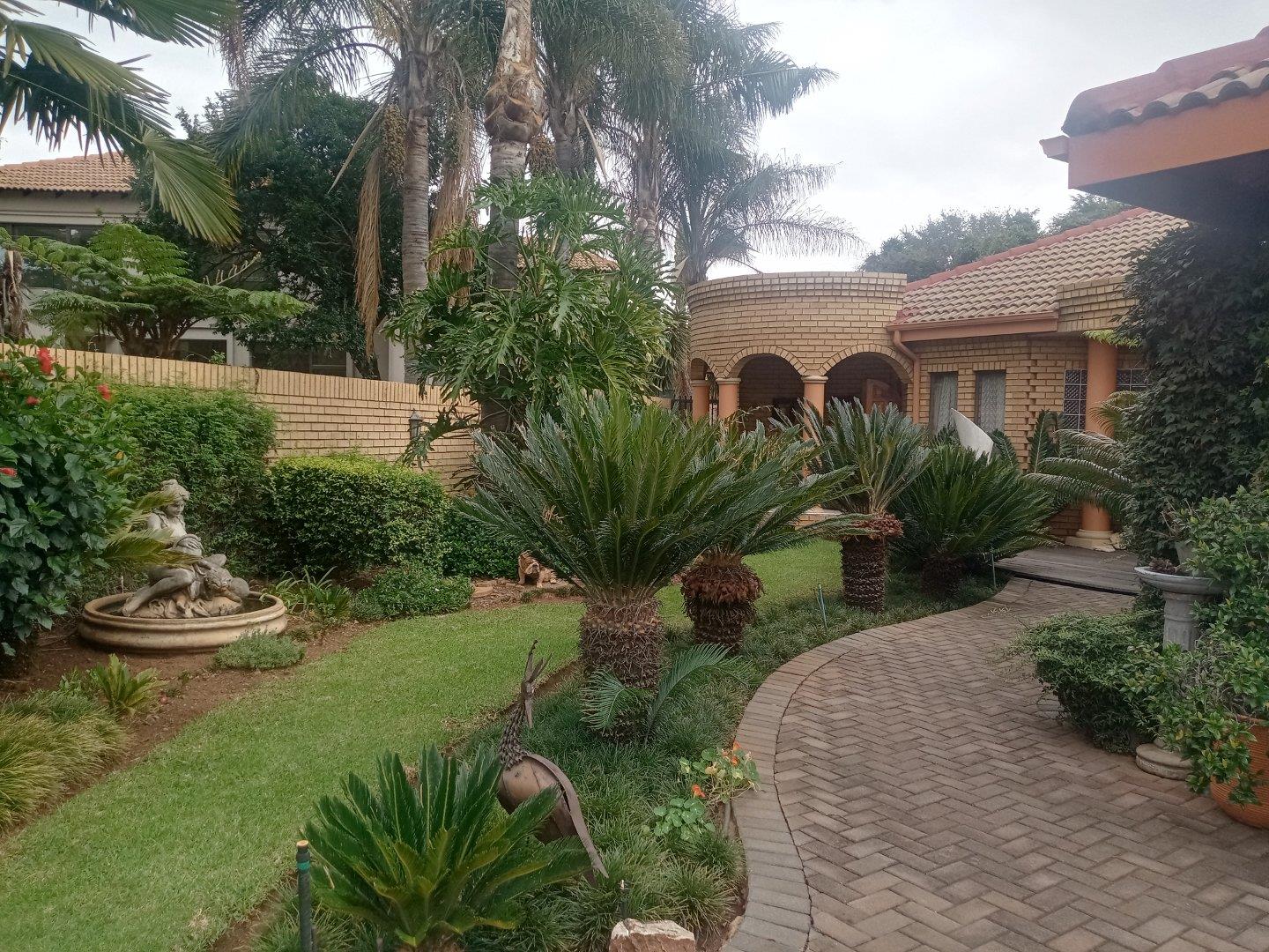 4 Bedroom House for sale in Eldo Glen P24113986208