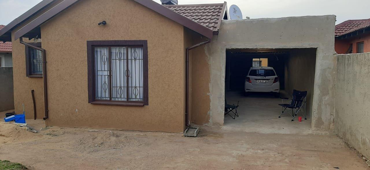 3 Bedroom House for sale in Birch Acres 4605 Isikalu Street Birch