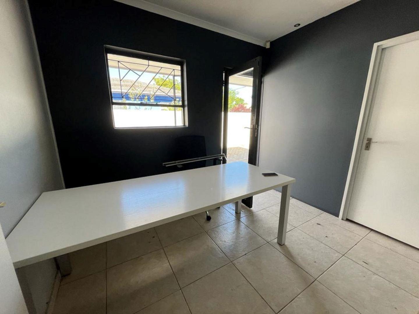 Apartments / flats to rent in Parow Parow Property