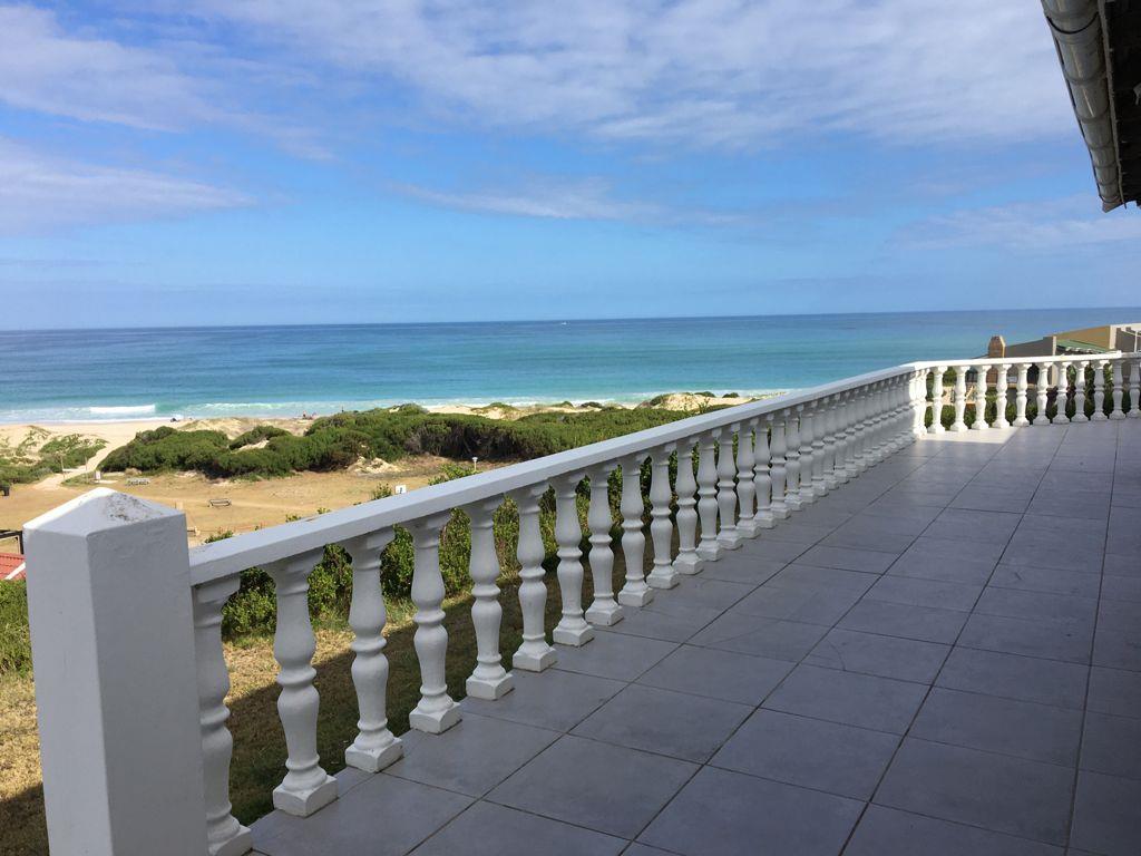 Paradise Beach, Jeffreys Bay Property Property and houses for sale in