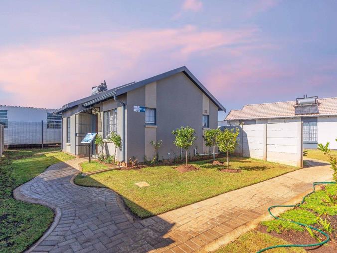 2 Bedroom House for Sale in Sky City