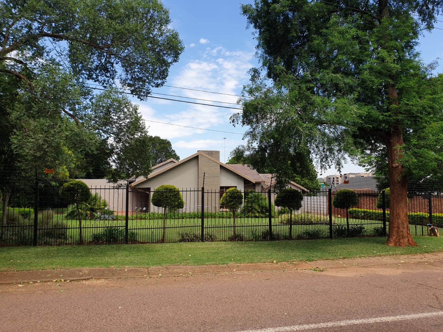 8 Bedroom House to rent in Lynnwood P24113987431