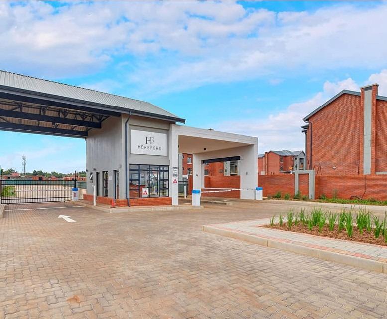 2 Bedroom Apartment / flat for sale in Irene P24113988532