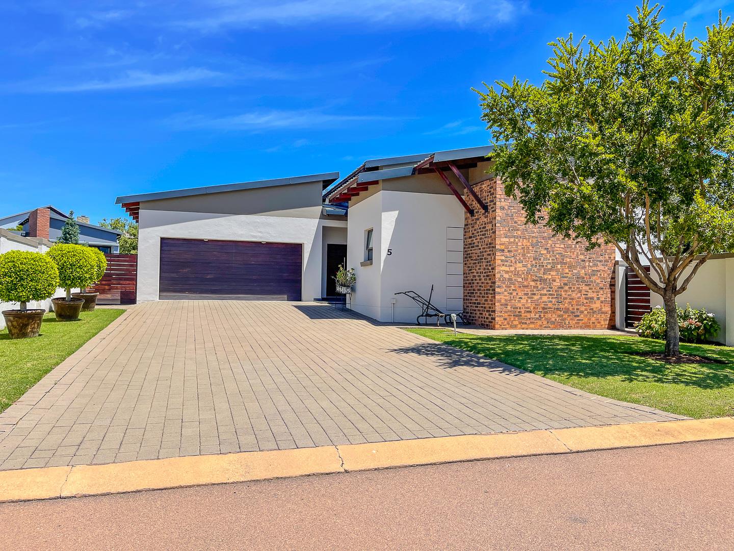 Midstream Estate Property Property and houses for sale in Midstream